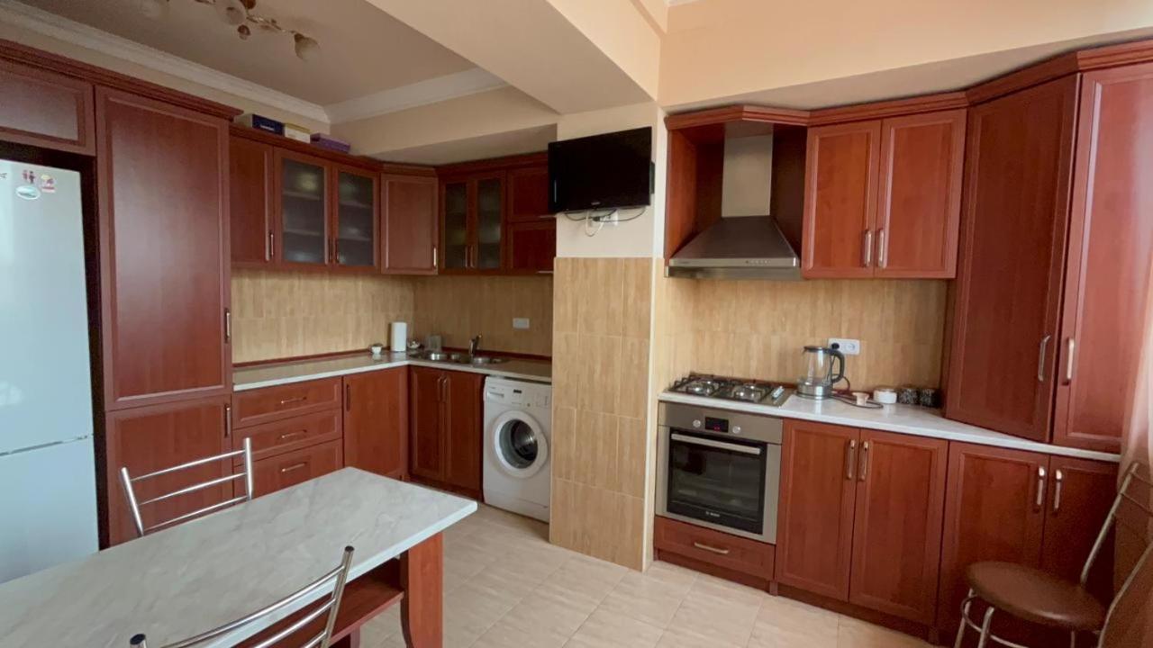 Lesi Apartament Erévan Extérieur photo